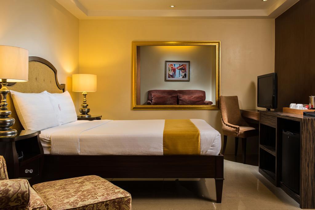فندق مانيلافي  أجنحة توري فينيزيا الغرفة الصورة
